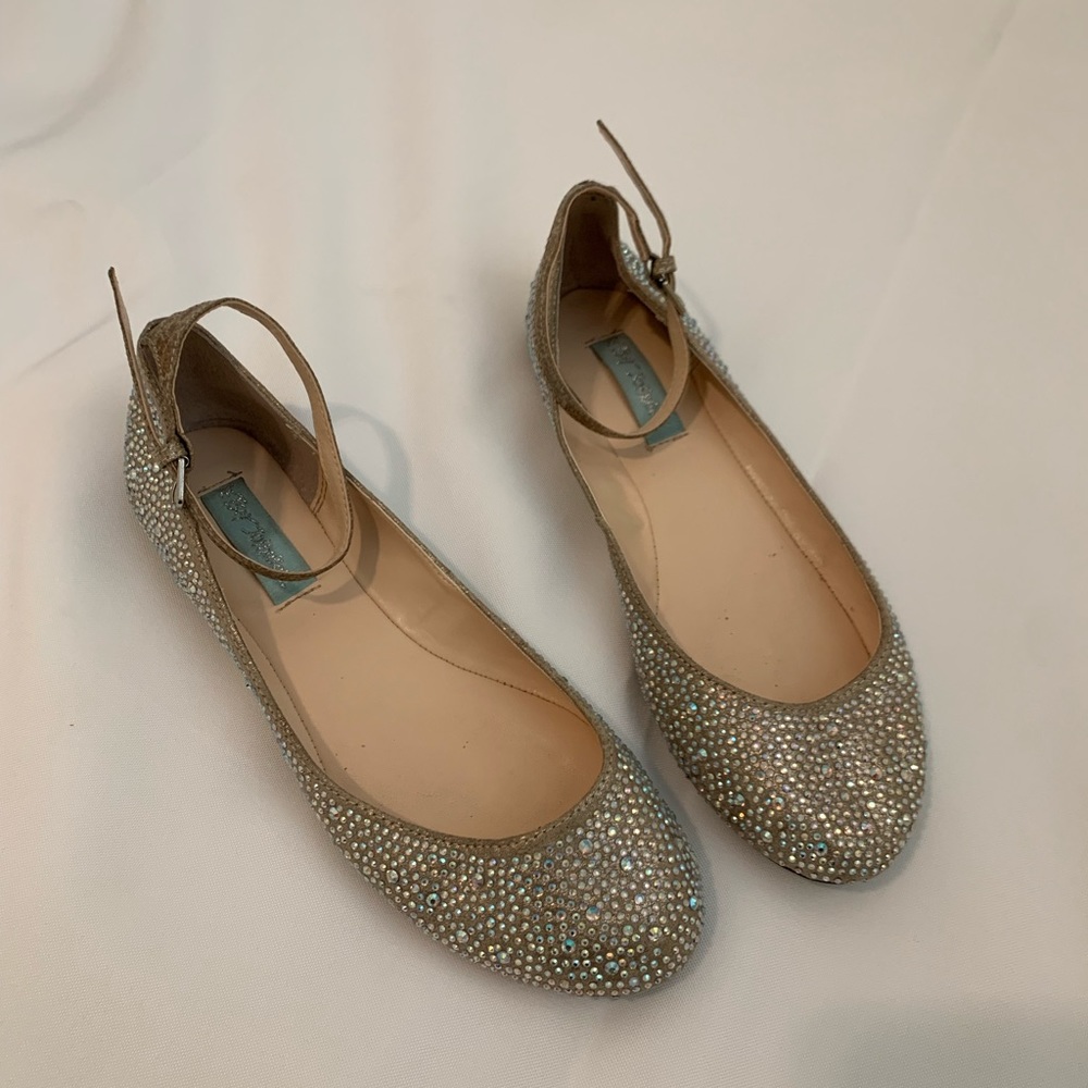 Betsey Johnson Rhinestone Flats✨
